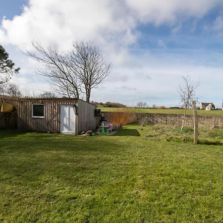 Le Nid Marin By Interhome Holiday home Kerlouan